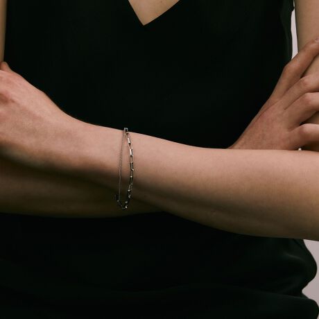 [^ԁF18335990537]SOAC\̈قȂ`F[茳ɐꂽPvXfUC2ނ̃fUC`F[gݍ킹uXbgBd˕tĂ悤ȃfUCŁAؚȂ؂₩ȃANZgYĂ܂Bgpɂ͂AMtgƂĂ߂̃ACeBfރXeXSOACi\[NjSOAK uZv{CuijvSOACBfނ̎ƋPĂ炦ANZT[WJBlƐlƂ̌q悤ɁA\Ə𓯂̒ɑAЂƂ̃ANZT[Ƃĕ\ĂuhłByӎziɁu舵̒ӏvAu\v܂ꍇ́AgpOɕKmFBi摜́A̓p\RȂǂ̉{ɂAۂ̐FƈقȂČꍇ܂B炩߂Bi̐F̖ڈ́AiP̂̉摜QƂBX܂ւ₢킹̍ۂ́ASBEAUTY&YOUTHeX܂܂ŉL̕i/iԂ\tBiFBL SOAC CNECT CHAIN BRC iԁF18335990537