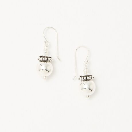 [^ԁF18336000021]BAITS킩hXAbvV[܂ŊYsAXfUCGXjbNȃ[hY`[tVNȃtbNsAXBhđ݊ASILVER925̋Pŕîۂɓ܂B\ŌڂdɂƂ͊|CgBVo[fނ̃lbNX⃊OƂ̃Rrt߂łBBAITSixCcjSILVERGOLDƂAfUCɃghꂽuhBAITSByӎziɁu舵̒ӏvAu\v܂ꍇ́AgpOɕKmFBi摜́A̓p\RȂǂ̉{ɂAۂ̐FƈقȂČꍇ܂B炩߂Bi̐F̖ڈ́AiP̂̉摜QƂBX܂ւ₢킹̍ۂ́ASBEAUTY&YOUTHeX܂܂ŉL̕i/iԂ\tBiFBL BAITS ETHNIC BALL P iԁF18336000021