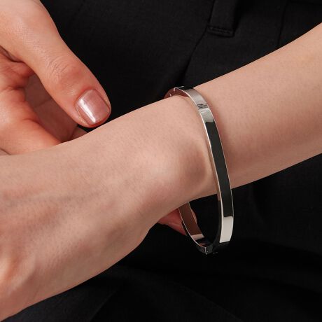 [^ԁF18336000007]~j}ȂiȃcvXꂽoOfUCׂ߂̃VvȃCɁAfޓƓ̋Pꂽ[h^Ă܂Bߋɂ̓olgpĂAEȒPȂ̂ꂵ|CgBLX^Cɓ݃fC[Ɋ􂷂íAMtgɂ҂łBR[fBl[gTVcɃfj̃JWAR[fɂ͂AVcuEX̑`̂B̃jbg̏ォt̂tF~jȉ؂₩肨߂łByӎziɁu舵̒ӏvAu\v܂ꍇ́AgpOɕKmFBi摜́A̓p\RȂǂ̉{ɂAۂ̐FƈقȂČꍇ܂B炩߂Bi̐F̖ڈ́AiP̂̉摜QƂBX܂ւ₢킹̍ۂ́ASBEAUTY&YOUTHeX܂܂ŉL̕i/iԂ\tBiFBLN BY MTL SIMPLE BNGL iԁF18336000007