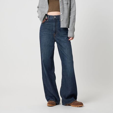 [^ԁF16144000009]EXCLUSIVEfEGXg瑫܂ŔVGbǵuRIBCAGEvfUClCVGbǵuRIBCAGEvɃgh̃ChbOoB70N̋r𒷂eC[dẴbNX90N㕗̃X[p[nCCYgݍ킹AEGXgCoXǋꒅłB12C`CYŃqbvƌAbOCŏ炵͂W[YBOXύXĂA͂₷|CgłBfޖ̌yfފŏG͂₷fjB90N͋̕Co_[NȐFŁAgh[hvX܂BR[fBl[gt̃uEXȂǂŃfBCNȑ𑶕Ɋył̂߂łBLevi'si[oCXjLevi's1853NɐݗAW[Y̐҂ƂĒmuhłBuh̖OƂȂĂnƎ҃[oCEXgEX͋ž@ҌɊȃLoXn̍ƒ񋟂AꂪW[Y̎n܂ƂȂ܂B̌Afނ̓fjɕύXAFCfBSEu[̗p܂B1960Nɂ́AW[Y̐EIu[NA҂̃t@bVƂĎ󂯓A݂EŐlC𔎂Ă܂ByӎziRĵ݂\Lꂽbh^úALEVI'SiRj̕܂܂郌bh^uƓlɐisł͂܂BTCY⏤isɂ邲̍ۂAbh^ũSfUCIтƂ͂ł܂B̐i̓CfBSgpĂ܂BpɂÄߗނWF̃xgAobOACA\t@V[gɐFt邱Ƃ܂̂łӂB̍ۂ́AF܂̂ŁAPi􂢂ĂB܂ɂ菙XɐF܂BiɁu舵̒ӏvAu\v܂ꍇ́AgpOɕKmFBi摜́A̓p\RȂǂ̉{ɂAۂ̐FƈقȂČꍇ܂B炩߂Bi̐F̖ڈ́AiP̂̉摜QƂBX܂ւ₢킹̍ۂ́ASBEAUTY&YOUTHeX܂܂ŉL̕i/iԂ\tBiFBL LEVIS R/CAGE W/LEG EX iԁF16144000009