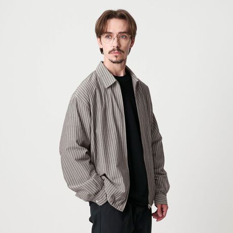 [^ԁF12116998455]VvR[fŁuvۂ͋Cɂ܂Ƃ܂y₩ȃWbvVcBfUCVc̃fBe[x[XɂȂAtgWbvdlɂ邱ƂŁA_œsIȈۂɎdグꒅB݂JtX̂Ɗ͂̂܂܂ɁÃSV[Oݏoۂ݂̂VGbgA悢ƂȂꂽ͋Co܂BAE^[ł͕\ɂ@ׂXgCṽVcnŕ\BoIɂy₩ŁAX^COɑu₩vXĂ܂BfރV̂{CngpBœKxȓȂAXgCvY炵ۂ߁Au₩łȂîȂ܂ɁB{CQgĐDꂽ̕DBR[fBl[gTVc̏ɂƉHD邾ŁA̃VcX^CƂ͈悷VNȃR[fBl[gBJWAɂLC߂ɂUA񂵗͂̍ACełB============================nFȂFLkFȂ򊴁FȂPA@F􂢉============================yӎziɁu舵̒ӏvAu\v܂ꍇ́AgpOɕKmFBi摜́A̓p\RȂǂ̉{ɂAۂ̐FƈقȂČꍇ܂B炩߂Bi̐F̖ڈ́AiP̂̉摜QƂBX܂ւ₢킹̍ۂ́ASBEAUTY&YOUTHeX܂܂ŉL̕i/iԂ\tBiFSC BOIL SHEER ZIP SHT iԁF12116998455