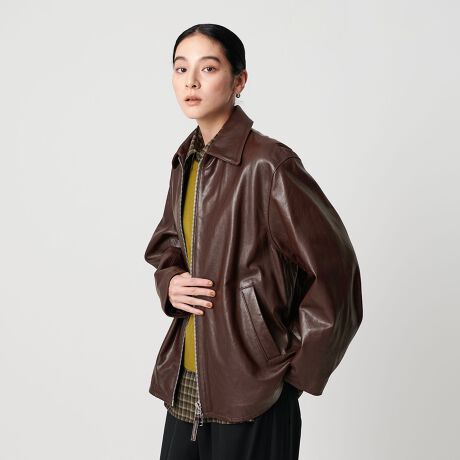 [^ԁF16251995417]tɒjOU[WPbgfUCuCOZY STYLEvV[Ỹe[}́gOTONAPPOhRNVBzƂȂ܂̃[hŐSn悢ْۂȂAbNX≷݁A炩̃`[jOŃVvȂfފfBe[ŉsoACẽCibv𑵂܂B́Atg̑߂̃WbvgANZgɂȂU[WPbgBw瑳ɂăANVv[cĂAobNX^ClɂȂ܂BɂWbv{A茳肰Ȃ|CgɁB߂̃TCYƃU[Ƀt@Xi[̃^fނ̑gݍ킹YCNŃN[Ȉۂ̈ꒅłBfޖ{̂̕܂܊V[vU[gpBoNωɂGCWOʂŒy߂fނłBR[fBl[gl`FbÑC[W[pcȂǃbNXACeƂ̑gݍ킹AU[̃n[hȈۂɔ肨߂łB============================nF蓧FȂLkFȂ򊴁F₠PA@FN[jO͐Xɑk============================yӎziɁu舵̒ӏvAu\v܂ꍇ́AgpOɕKmFBi摜́A̓p\RȂǂ̉{ɂAۂ̐FƈقȂČꍇ܂B炩߂Bi̐F̖ڈ́AiP̂̉摜QƂBX܂ւ₢킹̍ۂ́ASBEAUTY&YOUTHeX܂܂ŉL̕i/iԂ\tBiFRD SHEEP LEATHER JKT iԁF16251995417