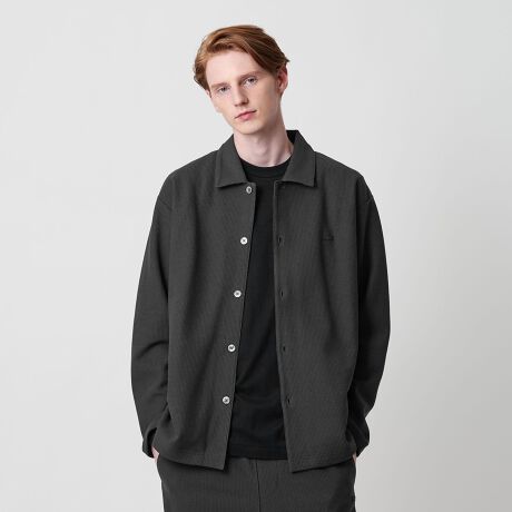 [^ԁF12274000003]BEAUTY&YOUTH ʒACeLACOSTEV[YD]𔎂Ă遃LACOSTE̕ʒV[YBiɐSn悭AVX^_[hBJ[fBKlAKxɂƂIWĩp^[ɁA֗ȃTCh|PbgdlBg[Ȃł͂̃{fBƓFł܂Ƃ߂j̎hJS肰Ȃʒ|CgłB܂ABEAUTY&YOUTHŎ̎qƂ͈قȂ@ׂȕ\͂̃jbgCNȃW[WfނgpBi悭lXȃV[Ŋ􂷂VvȃVcWPbǵACȂoĂ܂BN[ȃXbNX͂AfjV[gpcȂǂ̃JWAȃACeƂDB܂ACi[ɂCɓTVc^Ngbv킹C[hX^C߁Bfނ̃OX[u TVĉpӂ܂BiΏەiԁF12124000005jfނ̃pĉpӂ܂BiΏەiԁF12144000015jTCYɂĂ̂ēЃTCYƁAĩuh^OiUS\Lj̃TCY͈قȂ܂BijЃTCYŁuLvwꍇAUS\ĹuMvƂȂ܂ByTCY`[gzЃTCY@ES iFR\LF2AUS\LFXSjEM iFR\LF3AUS\LFSjEL iFR\LF4AUS\LFMjEXL iFR\LF5AUS\LFLjLACOSTEiRXejtX̓`IejXvC[łDꂽƂłAlERXe1933Nɐݗv~A t@bVX|[c uhB g[h}[Nł郏j́ARXě̔S苭vCX^CtjbNl[RB uh̃ACRł|Vc͂߁AYAEBYAtbgEFAAU[ObYȂǃg[^VGbg葵Ă܂Byӎz̏íA[J[̃TCYXybNɊÂċLڂĂ܂BiɁu舵̒ӏvAu\v܂ꍇ́AgpOɕKmFBi摜́A̓p\RȂǂ̉{ɂAۂ̐FƈقȂČꍇ܂B炩߂Bi̐F̖ڈ́AiP̂̉摜QƂB摜̏i̓TvłBX܂ւ₢킹̍ۂ́ASBEAUTY&YOUTHeX܂܂ŉL̕i/iԂ\tBiFLACOSTE~BY 1TONE SHT JK iԁF12274000003