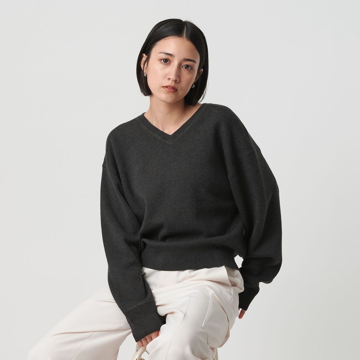 beauty&youthスパンコール クルーネックニットプルオーバー スパンコール クルーネックニットプルオーバー | ビューティー