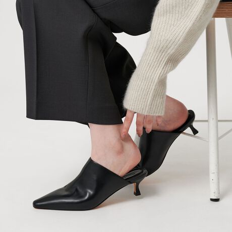 [^ԁF18316000004]Ȃꊴ̂lJWA֓A|Cebh~[fUCV[vȃ|CebhgDꂽۂ^~[T_Bb[߂̃VvȃbNXɁA4.5cmq[̗₷fUC͑ƌĂ܂BX^CbVȕ͋CoubNƁA炵Ă~fBAuE2FpӁBfC[X^C炨oR[f܂ŁA肰ȂtF~jvXĂꑫłBfލvR[fBl[gVcɃfjpc킹JWAȃR[fBl[gɔĂ܂BXbNXXJ[gȂǂ̂ꂢ߂ȃX^CɂށA[h[uɂƊ􂷂鎖ԈႢȂ̈iłByӎziɁu舵̒ӏvAu\v܂ꍇ́AgpOɕKmFBi摜́A̓p\RȂǂ̉{ɂAۂ̐FƈقȂČꍇ܂B炩߂Bi̐F̖ڈ́AiP̂̉摜QƂBV[Y̏dʂ́AV[Y{̂̂ݗ̏dʂƂȂ܂Bti͌vɊ܂܂܂BiɕsǂꍇAє̔j܂Ă܂B炩߂BX܂ւ₢킹̍ۂ́ASBEAUTY&YOUTHeX܂܂ŉL̕i/iԂ\tBiFBL BY L/L PTD MULE45 iԁF18316000004