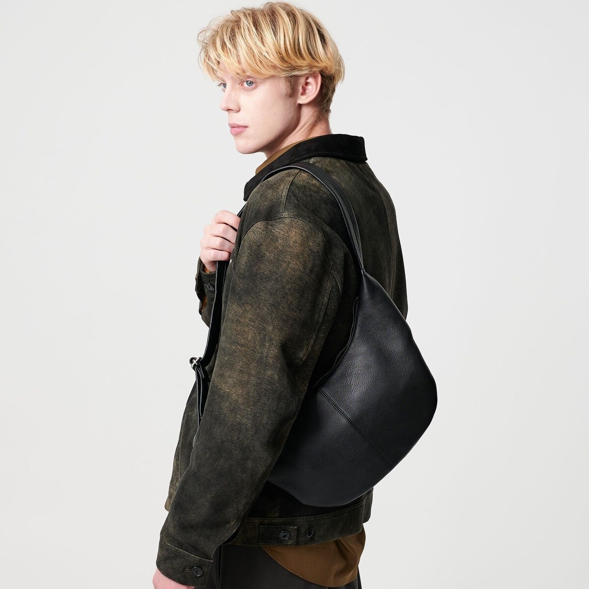 ビューティーアンドユース レザー ムーン ショルダー バッグ レザー ムーン ショルダー バッグ | ビューティー&ユース