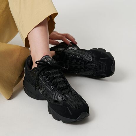 [^ԁF18314000014]V[vȃtHR[fɉf遃New BalanceuM1000vj[J[fUC1999Nɓoꂵg[jOf𕜍NVbNfuM1000vAJWAeCXgɉfV[YiJ[܂BSn̗ǂgFull ABOZORB heelhɉA萫قgStabilitywebh𒆑ɍ̗pB̂VZeBbNU[ƃX|[eBȃbṼRrɁAXbLƂאg̃VGbg͂̈ꑫBĉ郁^bNiȈۂɓS[hJ[ɉAR[fVbNɂ܂Ƃ߂I[ubN2Fpӂ܂BfރAbp[FlHvA@ہ[J[iԁEGOLDFM1000NEBLACKFM1000BEWidthFDEjZbNXNew Balanceij[oXj1906NAA[`T|[gC\[Ε̋C[J[ƂĒaBЖ̗ŔAlɁgVinewjAoXibalancejho炷ƁBƎ̃tBbeBOVXeuECYTCWOvC̐݌vE\ɂ܂BtBbgdV[YẤÃt@bVɂ}b`X^CbVȃfUC@\AK˔i񋟂Ă܂ByӎziɁu舵̒ӏvAu\v܂ꍇ́AgpOɕKmFBi摜́A̓p\RȂǂ̉{ɂAۂ̐FƈقȂČꍇ܂B炩߂Bi̐F̖ڈ́AiP̂̉摜QƂBV[Y̏dʂ́AV[Y{̂̂ݗ̏dʂƂȂ܂Bti͌vɊ܂܂܂BiɕsǂꍇAє̔j܂Ă܂B炩߂B摜̏i̓TvłBX܂ւ₢킹̍ۂ́ASBEAUTY&YOUTHeX܂܂ŉL̕i/iԂ\tBiFSCNB M1000 iԁF18314000014