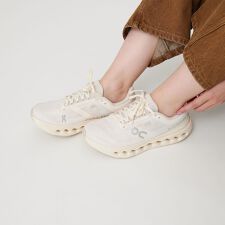 <On>クラウドサーファー ネクスト/スニーカー