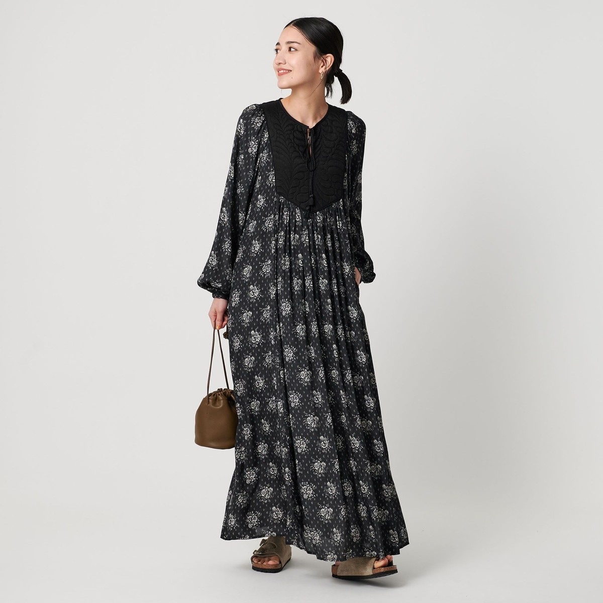BY DRESS フラワーレースロングドレス о | ビューティー