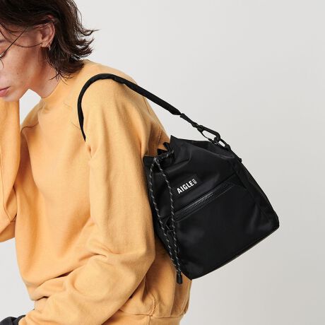 [^ԁF18324000016]AIGLEA[oX^CɃ}b`hXgobOfUCAWX^[R[h[|PbgzfBe[ڂВ^obOBKxȌHꂽTCNiCgpAg₷p̍͂łBO\Ȏ莝nhƃV_[Xgbvt2WAYdlBX̒ȂɎ̂͂AƂoANeBuV[ɂ􂵂܂Bfޖ{́FiCnF|GXe============================@\F============================AIGLEiG[OjVeBAEghA܂łǂȓVł􂷂鍂@\ƑϋvAt`uh炵ꂽX^CĂĂtX̃uhByӎziɁu舵̒ӏvAu\v܂ꍇ́AgpOɕKmFBi摜́A̓p\RȂǂ̉{ɂAۂ̐FƈقȂČꍇ܂B炩߂Bi̐F̖ڈ́AiP̂̉摜QƂBX܂ւ₢킹̍ۂ́ASBEAUTY&YOUTHeX܂܂ŉL̕i/iԂ\tBiFSC AIGLE 2WAY DRST SD iԁF18324000016