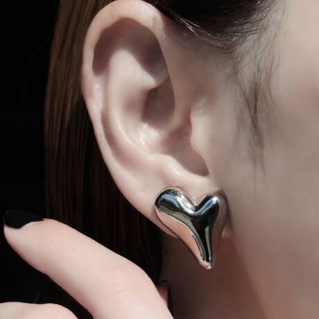 [^ԁF18335000011]SoierieÂ}n[g`[tɉ؂₩ƃGbWvXsAXfUCSurrealismiVAYjɃCXpCAꂽuDistort seriesṽsAXBӂ݂̂n[g`[tɁgc݁hAÔȒɓłfUCɎdグĂ܂Bn[gVFCvȂ烂_Ȉۂ̃ACéAfC[ɂ͂tH[}ȃV[ɂ߁BgpłȂMtgɂ΂iłBfސ^Ji⃁bLj|XgALb`FXeXEV[YŃlbNX̂pӂ܂BiΏەiԁF18335000010jSoieriei\[j2009NX^[gARX`[WG[uhSoierieBuh̓tXɂ錦̎YnRĂAߋƖAّfނȂǑvfDWG[邱ƂAgahuhRZvgƂĂ܂BɗmƂ̃X^COӎAp̃oXvZv_NgĂRX`[WG[łBWG[ɂāAmƂՓIȕɋƋP点Ɗ肢삵Ă܂Byӎz\ʂɏȉ݂ACÂ悤Ȃ݂̂ꍇ܂A͉H̓㔭̂ŁAsǕił͂܂̂ł炩߂B̓R[eBOH̏î߁A̍ۂ̓Kl@Ȃǂ̏_炩zŊ@ĂBVo[Ȃǂ̌ܓ̃NXŖAVo[î́AR[eBO򉻂vƂȂ܂̂łTBiɁu舵̒ӏvAu\v܂ꍇ́AgpOɕKmFBi摜́A̓p\RȂǂ̉{ɂAۂ̐FƈقȂČꍇ܂B炩߂Bi̐F̖ڈ́AiP̂̉摜QƂBX܂ւ₢킹̍ۂ́ASBEAUTY&YOUTHeX܂܂ŉL̕i/iԂ\tBiFBL SOIERIE DISTORT HRT P iԁF18335000011