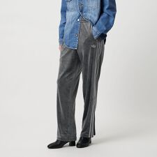 ＜adidas Originals＞ファイヤーバード ベロアトラックパンツ