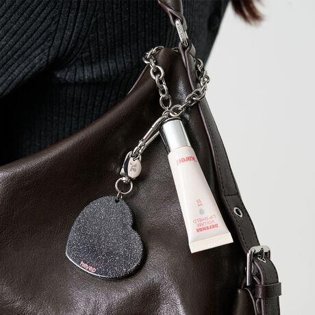 [^ԁF18985000000]kared~heyepbvOXANZT[̂悤ɌgтVo`[karedƁheyepɂʂȃR{[VACeB`F[J[̃bvAn[g`[t̃~[ƃ^`F[XgbvZbgɂ܂BobOɃ`[ƂĕtAxg[vɃANZT[ƂăvX̂߁BfC[PAƃt@bVgݍ킳ڂ̈iłBuDEFENSE VOLUME LIP SHIELDv J[FHEALTHY PINKSPF15ŎOȂA{[ƃcL[vBgȂÅƂ邨ɖO֓܂Bh}ARȂӂ犴o{[vvBEgp@iOpetEbvOXjOɓKʂhz܂B㉺̐O킹ĂȂ܂܂B␴ȕAOE̎ア͂gpTBkarediPA[hjhAH錒NIȃCtX^CՂ̃EFlX XLPA uhłBheyepiwCbvjuwCbvv͐VNȗťɋP悤ɁAȂ̓ɐVȋP炷Ƃz𖼑Oɍ߂܂B؍Ɠ{lfUCi[̃RrɂĐݏoꂽ̕⊴oA_ŗVѐS郆j[NȃRNVWJĂ܂yӎziɁu舵̒ӏvAu\v܂ꍇ́AgpOɕKmFBi摜́A̓p\RȂǂ̉{ɂAۂ̐FƈقȂČꍇ܂B炩߂Bi̐F̖ڈ́AiP̂̉摜QƂBɈُ킪ĂȂ悭ӂĎgpĂBɍȂƂ́Agp߂BX܂ւ₢킹̍ۂ́ASBEAUTY&YOUTHeX܂܂ŉL̕i/iԂ\tBiFKRD~HYP LIPMIR CHN STRP iԁF18985000000