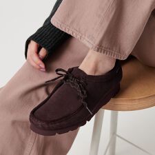 ビューティー＆ユース ユナイテッドアローズ(BEAUTY&YOUTH)の＜Clarks Originals＞ワラビーブーツ パープル GORE-TEX