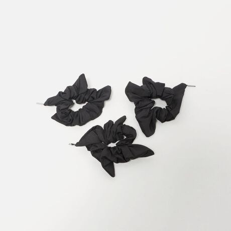 [^ԁF18345000020]ꂽ͋CfC[ɓZ遃heyep̃XNGAVV3s[XZbgfUCheyepԂ̃XNGAVVA3ZbgŊ~jTCYoB ȃVN̎A肰ȂANZgɁBXNGÃGbWX^CbVȈۂ^AKxȃ{[Ń[hȕ͋Co܂BVvȃbNX́AlXȃR[fBl[gɓޔėp̍iłBfރVN^OFXeXheyepiwCbvjuwCbvv͐VNȗťɋP悤ɁAȂ̓ɐVȋP炷Ƃz𖼑Oɍ߂܂B؍Ɠ{lfUCi[̃RrɂĐݏoꂽ̕⊴oA_ŗVѐS郆j[NȃRNVWJĂ܂ByӎzgpEpɉĕtii|[`EATTENTIONJ[hjSđĂAĔ̔łԂ̂ݕԕi\ƂĂ܂BiɁu舵̒ӏvAu\v܂ꍇ́AgpOɕKmFBi摜́A̓p\RȂǂ̉{ɂAۂ̐FƈقȂČꍇ܂B炩߂Bi̐F̖ڈ́AiP̂̉摜QƂBX܂ւ₢킹̍ۂ́ASBEAUTY&YOUTHeX܂܂ŉL̕i/iԂ\tBiFBL HEYPE S SQUmini3PSHOU iԁF18345000020