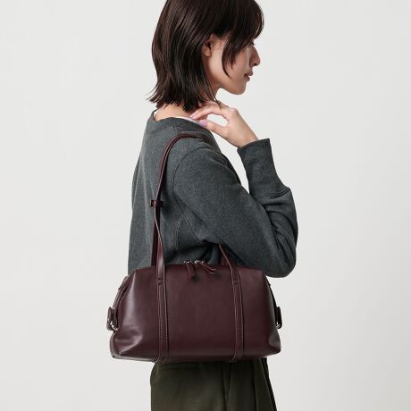 [^ԁF18326000002]ghbNɎdグAp˔XNGA{XgobOfUC̃tHɂӂƃ{[̂fUCVNȃ{XgobOB_炩̍fނgpč쐻A~j}ȃbNX͂̈iłBՂƂ}`tŁAɂ͏̎[ɕ֗ȃ|PbgzuBƌ|ł钷߂̃nhƁATCh܂Ő[WbvfUCIBŜVbNȈۂɎdグubNƁAiŐ[݂̂郏C2Fpӂ܂Bfޕ\nFvnF|GXeR[fBl[gJbg\[fjpcȂǂ̃JWAȑAWPbgXJ[gȂǂ킹LC߃X^C܂ŕL}b`BIIt킸􂷂A{ȃ[hYACełBE|Pbg2iI[v|Pbg~1AWbv|Pbg~1jyӎzfޓAG▀CɂFɂӂBiɁu舵̒ӏvAu\v܂ꍇ́AgpOɕKmFBi摜́A̓p\RȂǂ̉{ɂAۂ̐FƈقȂČꍇ܂B炩߂Bi̐F̖ڈ́AiP̂̉摜QƂBX܂ւ₢킹̍ۂ́ASBEAUTY&YOUTHeX܂܂ŉL̕i/iԂ\tBiFBL BY L/L ZIP SQ BSTN iԁF18326000002