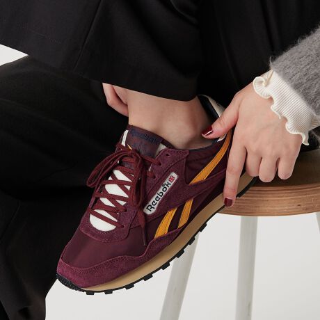 [^ԁF18314000176]ReebokBe[WYbNXŗVѐSvXXj[J[fUCjOV[YƂĒauAZTEC IIvēoBiCƃU[̃RrAbp[ɉA[݂̂郏CƃCG[̔zFŁAg[hĂȂ瑫ɃANZgY܂BV[vȃVGbgŃfC[Ɏ₷ASn̗ǂ́BfjpcXbNXȂǂ̃JWAȒȂɂ͂AXJ[g⃏s[XX^C̊OɂD̃ACełBfރAbp[F@ہAVRv[J[iԁF100231048iubN`F[jReeboki[{bNj1895NɃWZtEEBAEtHX^[ɂn݂ꂽCMX˂̃uhBnƈȗAX̊vVIȃeNmW[Xj[J[JA1980Nɂ̓|veNmW[ŒڂW߂܂B̌㑽̃AJ̃W[X|[cƃp[gi[Vbv܂B݂Ẽt@ɈAX|[cEFÃgh[hĂ܂ByӎziɁu舵̒ӏvAu\v܂ꍇ́AgpOɕKmFBi摜́A̓p\RȂǂ̉{ɂAۂ̐FƈقȂČꍇ܂B炩߂Bi̐F̖ڈ́AiP̂̉摜QƂBV[Y̏dʂ́AV[Y{̂̂ݗ̏dʂƂȂ܂Bti͌vɊ܂܂܂BiɕsǂꍇAє̔j܂Ă܂B炩߂BX܂ւ₢킹̍ۂ́ASBEAUTY&YOUTHeX܂܂ŉL̕i/iԂ\tBiFSC RBK AZTEC 2 iԁF18314000176