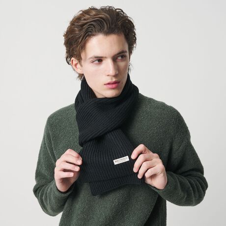 [^ԁF14366000001]~̑ɓރx[VbN}t[BfUCx[VbNȃfUC̔ȕ҂݃}t[BhCȃ^b`ƁAy₩ȒSn͂łBׂ߂̃TCYŁA肰ȂR[fɎ₷ꖇBNX}Xv[gA؂ȕւ̓̊ӂ߂蕨ɂ߂łBfރAN66AE[18A|GXe12AApJ4R[fBl[gXȃTCYŁAAE^[̎ނ킸肰ȂACełBFAVbNȕ͋CoĂ܂ByӎziɁu舵̒ӏvAu\v܂ꍇ́AgpOɕKmFBi摜́A̓p\RȂǂ̉{ɂAۂ̐FƈقȂČꍇ܂B炩߂Bi̐F̖ڈ́AiP̂̉摜QƂBX܂ւ₢킹̍ۂ́ASBEAUTY&YOUTHeX܂܂ŉL̕i/iԂ\tBiFSC AZE KNIT MUFF iԁF14366000001