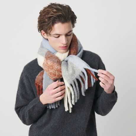 [^ԁF14366000005]ʂAӂ`FbN}t[BfUC\tgȔGƌy₩ȊSn͂̃ubVh}t[B_炩ȃJ[Oō\ꂽԂ̃`FbNڂɂ܂B{[̂tW肰ȂANZgɁBNX}Xv[gA؂ȕւ̓̊ӂ߂蕨ɂ߂łBfރAN42%Ar39%AiC19%R[fBl[gH~̏dȂ肪ȑɁAقǂ悢ƌy₩vXBR[gƂ̒ԍ킹͂AVFWPbgȂǂ̃AE^[Ƒgݍ킹āÃRgXgyނ̂߂łByӎziɁu舵̒ӏvAu\v܂ꍇ́AgpOɕKmFBi摜́A̓p\RȂǂ̉{ɂAۂ̐FƈقȂČꍇ܂B炩߂Bi̐F̖ڈ́AiP̂̉摜QƂBX܂ւ₢킹̍ۂ́ASBEAUTY&YOUTHeX܂܂ŉL̕i/iԂ\tBiFSC BRUSHED BLOCK MUFF iԁF14366000005