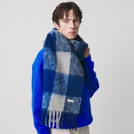 [^ԁF14366000005]ʂAӂ`FbN}t[BfUC\tgȔGƌy₩ȊSn͂̃ubVh}t[B_炩ȃJ[Oō\ꂽԂ̃`FbNڂɂ܂B{[̂tW肰ȂANZgɁBNX}Xv[gA؂ȕւ̓̊ӂ߂蕨ɂ߂łBfރAN42%Ar39%AiC19%R[fBl[gH~̏dȂ肪ȑɁAقǂ悢ƌy₩vXBR[gƂ̒ԍ킹͂AVFWPbgȂǂ̃AE^[Ƒgݍ킹āÃRgXgyނ̂߂łByӎziɁu舵̒ӏvAu\v܂ꍇ́AgpOɕKmFBi摜́A̓p\RȂǂ̉{ɂAۂ̐FƈقȂČꍇ܂B炩߂Bi̐F̖ڈ́AiP̂̉摜QƂBX܂ւ₢킹̍ۂ́ASBEAUTY&YOUTHeX܂܂ŉL̕i/iԂ\tBiFSC BRUSHED BLOCK MUFF iԁF14366000005