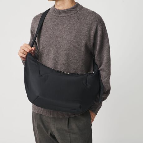 [^ԁF14321000001]ĉ݂tH͂́AO^iCobOBfUCnƂȂ₩˂낦㎿ȍxiCfނŎdĂ[V_[obOB{[̂fގgŁAӂۂ݂ттVGbgIȃkPo܂B|΂ߊ|͂AV_[XgbvZ߂ɒ΃nhobÔ悤ɂg}`dlBɂ́AMdi̐ɕ֗ȃt@Xi[|PbgtŁAfC[Ɋ􂷂ACełBfޖ{́FiC100%nF|GXe100%R[fBl[g}bĝق̂Ȍ򊴂ŁALȂɎRɗn݂܂B΂ߊ|ȂX|[eBA|莝Ȃ痎͋Cłg܂B============================PA@EłizŉEhXv[邱ƂŝAh============================yӎziɁu舵̒ӏvAu\v܂ꍇ́AgpOɕKmFBi摜́A̓p\RȂǂ̉{ɂAۂ̐FƈقȂČꍇ܂B炩߂Bi̐F̖ڈ́AiP̂̉摜QƂB摜̏i̓TvłBX܂ւ₢킹̍ۂ́ASBEAUTY&YOUTHeX܂܂ŉL̕i/iԂ\tBiFSC NY-TWL MOON SLDR iԁF14321000001