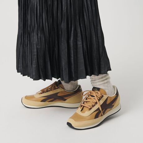 [^ԁF18314000175]ReebokBe[WCNȃbNX{ȃX^CɊYuCAMARGUEvfUCAX`bNW[V[YƂĔꂽuCAMARGUEiJ}OjvēoBjOV[Yx[X̃VGbgɂAU[̃Abp[ATCYxOAXeb`̕\ȂǍו܂łꑫBfC[̃JWAX^CɃgȃX|[c[hvXAVNȈۂɓĂ܂BChpcXEFbgpcɂƍ킹̂߁BfރAbp[FVRv[J[iBLACKF100230440iubNjMD.BROWNF100230437iLjReeboki[{bNj1895NɃWZtEEBAEtHX^[ɂn݂ꂽCMX˂̃uhBnƈȗAX̊vVIȃeNmW[Xj[J[JA1980Nɂ̓|veNmW[ŒڂW߂܂B̌㑽̃AJ̃W[X|[cƃp[gi[Vbv܂B݂Ẽt@ɈAX|[cEFÃgh[hĂ܂ByӎziɁu舵̒ӏvAu\v܂ꍇ́AgpOɕKmFBi摜́A̓p\RȂǂ̉{ɂAۂ̐FƈقȂČꍇ܂B炩߂Bi̐F̖ڈ́AiP̂̉摜QƂBV[Y̏dʂ́AV[Y{̂̂ݗ̏dʂƂȂ܂Bti͌vɊ܂܂܂BiɕsǂꍇAє̔j܂Ă܂B炩߂BX܂ւ₢킹̍ۂ́ASBEAUTY&YOUTHeX܂܂ŉL̕i/iԂ\tBiFSC RBK CAMARGUE iԁF18314000175