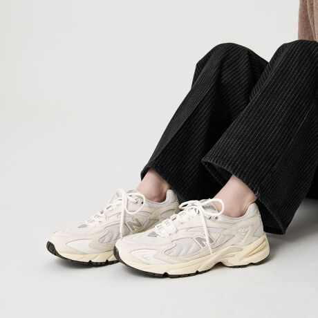 [^ԁF18314000029]ėp̍lCfNew BalanceuML725vj[J[fUC2000ÑjOX^CCXpCAꂽAȃfUCœWJlC̃CtX^CfNew BalanceuML725vBV[YlC𔎂fANVJȃJ[OۓI2025NH~̐VFBdƃX|[eBKxɃ~bNXAbp[AXG[hƃbVّ̈fރRrœWJĂ܂BuhےO[Ƃ2Fpӂ܂BfރAbp[FVRvA@ہ[J[iԁFELT.GRAYFML725BAEMD.GRAYFML725AAEWidthFDEjZbNXNew Balanceij[oXj1906NAA[`T|[gC\[Ε̋C[J[ƂĒaBЖ̗ŔAlɁgVinewjAoXibalancejho炷ƁBƎ̃tBbeBOVXeuECYTCWOvC̐݌vE\ɂ܂BtBbgdV[YẤÃt@bVɂ}b`X^CbVȃfUC@\AK˔i񋟂Ă܂ByӎziɁu舵̒ӏvAu\v܂ꍇ́AgpOɕKmFBi摜́A̓p\RȂǂ̉{ɂAۂ̐FƈقȂČꍇ܂B炩߂Bi̐F̖ڈ́AiP̂̉摜QƂBV[Y̏dʂ́AV[Y{̂̂ݗ̏dʂƂȂ܂Bti͌vɊ܂܂܂BiɕsǂꍇAє̔j܂Ă܂B炩߂B摜̏i̓TvłBX܂ւ₢킹̍ۂ́ASBEAUTY&YOUTHeX܂܂ŉL̕i/iԂ\tBiFSC NB SD ML725 iԁF18314000029