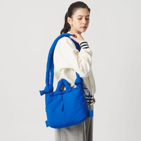 [^ԁF18474000008]WEBWJi܂܂ȃAWOLENDuONAv̈菬ȃTCYoꁡfUCpbh̑fނgpA\tgȃbNXۓIȁOLEND\郂fuONAṽRpNgTCYBnhobOƂĂ͂AV_[obOAobNpbNƂĂg3WAYdlBg̑̌^EFǍ݂ɍ킹āAV_[Xgbv̌іڂ̈ʒuςĒ\łBʋ΁Eʊw̕igAo܂ŕLV[ŊBꂢȃJ[ƂӂƂVGbgŁAR[fBl[gɃj[NȃANZgĂACełBfރiC[J[J[ENATURALFSANDEORANGEFCORALECOBALTFCOBALT BLUEOLENDiIhj2012NɁAXyC̃oZiŒauhBfUC̍iǋyAql֍ō̑̌͂邱Ƃbg[ɂĂ܂ByӎzïꕔfUCEdlp^[ύXɔӎi̎dlfUC͗\ȂύX邱Ƃ܂BfڂĂ摜ƃSfUCقȂꍇ܂B̍ہASfUCIтƂ͂ł܂BTCY⏤isɂ邲̍ۂAlɃSfUCIтƂ͂ł܂BiɁu舵̒ӏvAu\v܂ꍇ́AgpOɕKmFBi摜́A̓p\RȂǂ̉{ɂAۂ̐FƈقȂČꍇ܂B炩߂Bi̐F̖ڈ́AiP̂̉摜QƂB₢킹̍ۂ́AiCebhA[Y JX^}[T[rXfXN܂ŉL̕i/iԂ\tBiFOLEND CMPCT ONA SOFT B iԁF18474000008