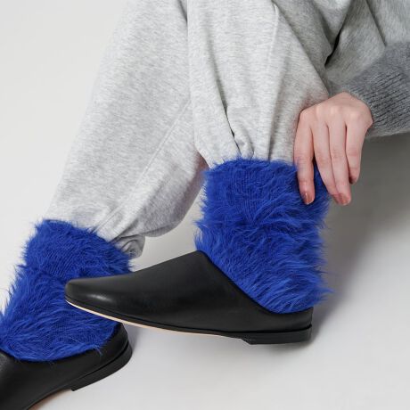 [^ԁF18355000006]BEAUTY&YOUTHʒACeH~R[fɐVNȃANZg荞ށMARCOMONDE̕ʒ\bNXfUCё̒{[͂̃\bNXʒō쐻܂B݊̂鑫o邽߁An[t{gXJ[gƍ킹AXEFbgpc̐ꍞރX^C߁Bx[VbNɓ݂₷_[NOCAӂƗDۂ̃x[WAςƖ邢ANZgJ[̃C3Fpӂ܂BLb`[Ȉi͂gpłȂAƂMtgɂ҂łBMARCOMONDEi}RhjV[YƂɂЂƂ̍e[}ƂA̍𗷂ĂCɂȂAŏoynvjÔ悤ȃACe𒆐SƂ郌bOEFAŒĂĂ܂BuhŔAE𗷂闷lAsƁg}R|[hƁgEh킹ByӎziɁu舵̒ӏvAu\v܂ꍇ́AgpOɕKmFBi摜́A̓p\RȂǂ̉{ɂAۂ̐FƈقȂČꍇ܂B炩߂Bi̐F̖ڈ́AiP̂̉摜QƂBX܂ւ₢킹̍ۂ́ASBEAUTY&YOUTHeX܂܂ŉL̕i/iԂ\tBiFMRCMxBY COL HAIRY SKS iԁF18355000006