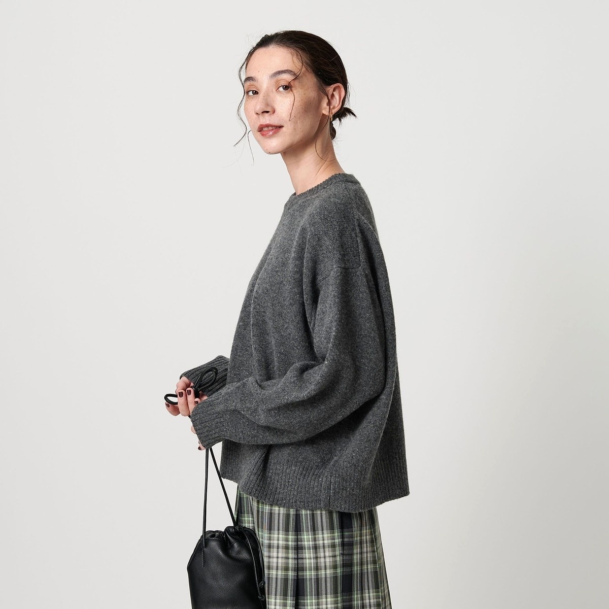 BEAUTY&YOUTH ウールカシミヤ アクア クルーネックニット　新品 ウールカシミヤ アクア クルーネックニット | ビューティー＆ユース