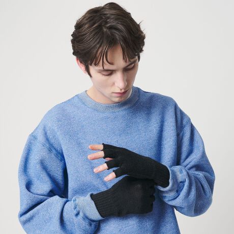 [^ԁF14374000001]~̓ɊYtBK[XO[ufUCCMX̘V܃t@Ng[BLACKSHEEP|AԂ̃tBK[XO[ułBёfނȂł͂̒g݂芴ȂAw͎Rɓ邽߁AX}[gtHׂ̑ȍƂX[YBJ[́Aiǂ܂Ƃ܂ubNɉA炩ȕ\̂郁W̃_[NO[ƃx[W3FWJBVvȃfUCœɎ₷iłBfޖёfނȂł͂̃hCȃ^b`Sn悭AgقǂɎɓނ炩킹ҒnłBR[fBl[gVvŃx[VbNȃfUĈ߁A^E[X͂AgbhȃX^CɂRƓ݂܂BrWlXV[ɂ₷AH~̒Ȃɂ肰ȂiYĂACełBBLACKSHEEPiubNV[vj1966NnƁBnn҂łNAEz[A̗rւ̈l܂t@Ng[łB̃n^[tBbV[}ɈđĂ܂BVvŖO̗ȂfUC͂łByӎziɁu舵̒ӏvAu\v܂ꍇ́AgpOɕKmFBi摜́A̓p\RȂǂ̉{ɂAۂ̐FƈقȂČꍇ܂B炩߂Bi̐F̖ڈ́AiP̂̉摜QƂBX܂ւ₢킹̍ۂ́ASBEAUTY&YOUTHeX܂܂ŉL̕i/iԂ\tBiFBLACKSHEEP F/L GLOVE iԁF14374000001