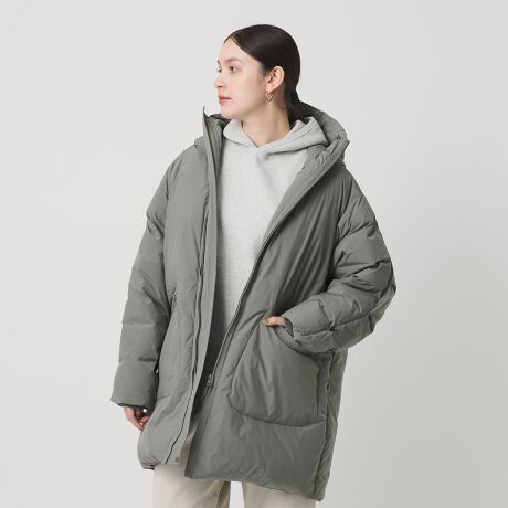 [^ԁF16255000006]Cɍ킹Ă܂܂ȒȂy߂uW's TECH 2WAY CADET DOWN PARKAvfUCAJR̃Jfbgp[J[fUC\[XɃAW_EWPbgB}CNt@Co[̑@ׂȕ鐶n͏_炩A̍HoĔVtBe[W[hYfފłBH{ꂽ}ȓVωɂΉ₷nB̃Xibv{^ŃO䂩~hւƒ̃AW\łBt[h̓Wbp[JƃZ[[dlɁAt[h̐[{^ŗ߂Ɨ݂ɂȂAωɕx񂾒Ȃy߂̂|CgBtg̑傫ȃ|PbgȊOɓɂ召܂܂ȃ|Pbg[N{AڈȏɎ[͂̍̂͂łBr̉L悤ANVv[cA~^[̃fBe[łOȖANZgB@\ɗDꂽA}`Ɋ􂷂ꒅłBR[fBl[gω钅Ń{gȂ\_EBt[h̃AWʂŃJWA炫ꂢ߂܂ŕLR[fBl[gɊ􂵂܂B[J[iԁFBW-42025WLDAIWA PIER39i_C sA T[eB[iCjẼtBbVOs[h遃DAIWÃApRNVB厩RƓsV[XɌq˂ƂlĂ遃DAIWA PIER39͓ss𖞋i邽߂̃fUCƁAtBbVOyވׂ̃ACfAApRNVłBƂtB[h̒łT|[głS肪ו܂ŕ\Ă܂ByӎzHі{̗Dꂽێ邽߂ɂ́Aŏ̒ʋCKvƂȂ܂B̂߁A኱̉Hт̕o͔܂BDڂHтoĂA炸ɕ\ʂy܂ŉ߂ĂBiɁu舵̒ӏvAu\v܂ꍇ́AgpOɕKmFBi摜́A̓p\RȂǂ̉{ɂAۂ̐FƈقȂČꍇ܂B炩߂Bi̐F̖ڈ́AiP̂̉摜QƂBX܂ւ₢킹̍ۂ́ASBEAUTY&YOUTHeX܂܂ŉL̕i/iԂ\tBiFDAIWA 2WAY CADET DOWN iԁF16255000006