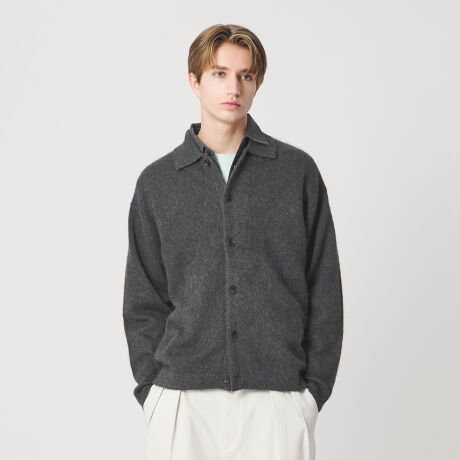 [^ԁF12281000012]VvȃfUCAN̏㎿ȑfފĂBRȐFƏ_炩ȔGŁA~̃X^CɉBfUCnтɐ郄N̖тgpAt@[HŃwA[ȎɎdグjbgBƐɂ̓u҂݂ł͂ȂA{fBƓgDɃXgb`҂ݍނƂŁAƂۂɁBVĉ悤ȊołƒAꂽfUCłBfޕW̍nɐ郄N̖тɂA㎿ȃNjbgBȂ߂炩ŔG肪ǂAt@[HɂĂӂƂё̂鎿ɁBVRfނȂł͂̉ƃOWA[AH~̒Ȃiグ܂BR[fBl[gVvȃfUCƃwA[Ȏ▭Ƀ}b`ALACeƍDB_炩Ĝ߁ATVcVc̏ɉHDĂKɂp܂BXbNXC[W[pcƍ킹΁AiŗJWAX^CBR[gWPbg̃Ci[gɂKĂA񂵗͂̍ꖇłBhNhgpjbg͉L̂pӂ܂BEubVh N N[lbN jbgiΏەiԁF12131000029jEubVh N jbg WPbgiΏەiԁF12281000012j============================FȂ򊴁FȂPA@FhCN[jO============================yӎziɁu舵̒ӏvAu\v܂ꍇ́AgpOɕKmFBi摜́A̓p\RȂǂ̉{ɂAۂ̐FƈقȂČꍇ܂B炩߂Bi̐F̖ڈ́AiP̂̉摜QƂBX܂ւ₢킹̍ۂ́ASBEAUTY&YOUTHeX܂܂ŉL̕i/iԂ\tBiFSC BRUSHED YAK PL JKT iԁF12281000012