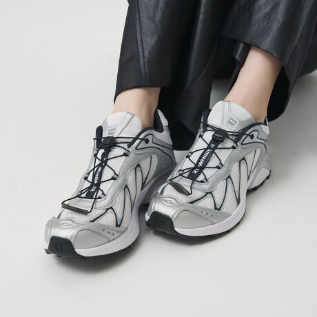 [^ԁF18314000062]EXCLUSIVEfSalomon^E[XɉfAʂȃJ[ÓuXT-WHISPERvfUCSalomonDNAƁuXTṽfUCn󂯌puXT-WHISPERv̍GNXN[VuJ[BƎ̔g gSensiFithƓƓ̎⃌C[\ŁA_ȈۂɎdグꑫBÊ₷gQuicklaceh𓋍ڂAz[ĥ闚SnɂĂ܂BzCg̃x[XɃVo[J[ƃubNŃRgXgN[ȔzF͓IBpcX^Cɂ͂AXJ[g⃏s[XɃX|[eBȊOƂĂ߂łBfރAbp[FeLX^CAfށ[J[iԁFL47978700EubNiΏەiԁF18314000061ĵpӂ܂BEf̃YiΏەiԁF14314000147ĵpӂ܂BSalomoniTjT1947NɃtXőnƂAAvX̎RwiɃAEghAX|[cւ̏M𐻕iɒł܂BVZpƐElZZvVIȐiJɂAEB^[X|[cgCjOȂǂ̑lȃANeBreBɍœKȃMA񋟂Ă܂Byޖ`҂xA厩RRɊyނ߂̐iIȃACe𐶂ݏoA[AEghǍ邱ƂڎwĂ܂ByӎziɁu舵̒ӏvAu\v܂ꍇ́AgpOɕKmFBi摜́A̓p\RȂǂ̉{ɂAۂ̐FƈقȂČꍇ܂B炩߂Bi̐F̖ڈ́AiP̂̉摜QƂBV[Y̏dʂ́AV[Y{̂̂ݗ̏dʂƂȂ܂Bti͌vɊ܂܂܂BiɕsǂꍇAє̔j܂Ă܂B炩߂BX܂ւ₢킹̍ۂ́ASBEAUTY&YOUTHeX܂܂ŉL̕i/iԂ\tBiFSC*SALOMON XTWISPREX07 iԁF18314000062