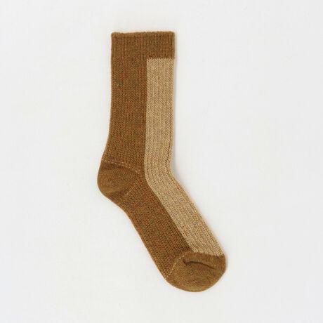 [^ԁF18354000004]i`ȃbNXɔzF|CgH FOOT WEAR2g[\bNXfUCE[̒g݂fނŃ{fB̃J[zFŎdグ\bNXBƓȃJ[ubLOŁAfpȃ[hȂڂ䂭fUCɁBn[t{gAfj[AbvX^Cɂ͂AXEFbgpc̐Č̂߁BXj[J[u[c`邾łȂAH~̃T_NbOƂDȈꑫłBH FOOT WEARiGC` tbgEFAj1988N|gK̃QIXƂRԂ̏ȑőnƂ\bNXuhH FOOT WEARBnZpĐFfނ̈قȂ鎅𕡎Gɕ҂ݍ݁AЂƂЂƂƓ݂̂̂镗̐i葱Ă܂ByӎziɁu舵̒ӏvAu\v܂ꍇ́AgpOɕKmFBi摜́A̓p\RȂǂ̉{ɂAۂ̐FƈقȂČꍇ܂B炩߂Bi̐F̖ڈ́AiP̂̉摜QƂBX܂ւ₢킹̍ۂ́ASBEAUTY&YOUTHeX܂܂ŉL̕i/iԂ\tBiFBL H/F/W 2TONE SKS iԁF18354000004