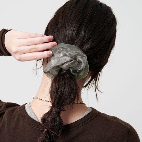 [^ԁF18346000007]WEBWJiwAX^C؂₩Ȉۂɓ`[VVfUCy₩ȃ|GXefނō쐻AVA[Ȏ̃VVBKxȓƌ̂`[fނŁAwAAWɏ_炩ȕ\vX܂B܂Ƃߔɂ͂AɕtăANZT[̂悤ɂĂgh[h܂肨߁BfC[炨oV[܂ŕL􂷂wAANŹAƂMtgɂ҂łBfރ|GXeAXpfbNXR[fBl[gё̒jbgE[R[gɂ݁AtF~j[hX^CɎdグĂ܂BdȂ肪ȏH~R[fɁAĂACeByӎziɁu舵̒ӏvAu\v܂ꍇ́AgpOɕKmFBi摜́A̓p\RȂǂ̉{ɂAۂ̐FƈقȂČꍇ܂B炩߂Bi̐F̖ڈ́AiP̂̉摜QƂB₢킹̍ۂ́AiCebhA[Y@JX^}[T[rXfXN܂ŉL̕i/iԂ\tBiFbyG SHEER TULLE SHOUSHOU iԁF18346000007