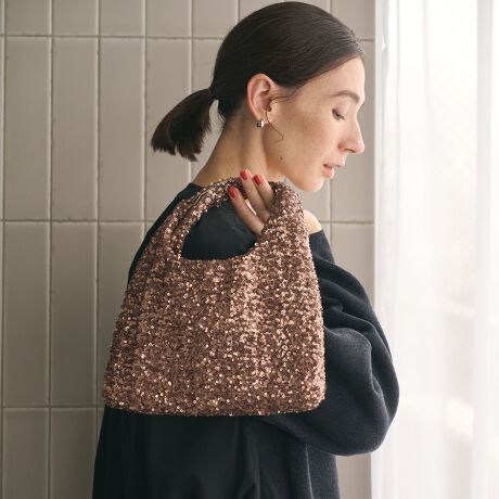 [^ԁF18326000017]R[f؂₮XpR[obOfUCׂȃXpR[ՂƖDtALb`[ȃobOB؂₩ȌڂłȂÂFgpl[hYiBdȂ肪ȏH~X^C̃ANZgƂāAANZT[ołACełBfޕ\nizjF|GXe100nFvR[fBl[g؂₩ȃbNX́AXEFbgjbgȂǃJWAR[f̊Oɂ҂Bzf[V[Yɂ́AƂhXAbv̂ƂĂ߂łBE|PbgFI[v|Pbg~1yӎzfP[gȑfނ̂mɂȂۂ́An̎CقȂǂɂӂBfޓAG▀CɂFɂӂBiɁu舵̒ӏvAu\v܂ꍇ́AgpOɕKmFBi摜́A̓p\RȂǂ̉{ɂAۂ̐FƈقȂČꍇ܂B炩߂Bi̐F̖ڈ́AiP̂̉摜QƂB摜̏i̓TvłBX܂ւ₢킹̍ۂ́ASBEAUTY&YOUTHeX܂܂ŉL̕i/iԂ\tBiFBY SPN BAG iԁF18326000017