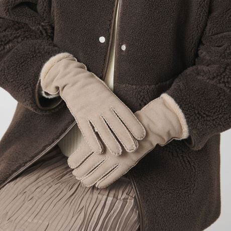 [^ԁF18376000002]g݂~R[fɎdグĂA[gCNO[ufUCG̗ǂXG[hɂӂӂ̃t@[CNfBe[A炵͋C̃O[uBɂ̓tFCNt@[gpAw܂Œgݍ݂܂BR[fBl[gɃANZgYĂ~fBAuEƁAi̗ǂ͋CYJpӁBV[Y[h߂Ă郋bNXƒg˔O[úA~̒ԂƂĎĂiłBR[fBl[gꂢ߂ȃE[R[gAJWAȃiCu]܂ŕLR[fBl[gɃ}b`Bdȓ~̃AE^[ɃvXA_炩ۂ̃ANZgƂĂ߂̃ACełByӎziɁu舵̒ӏvAu\v܂ꍇ́AgpOɕKmFBi摜́A̓p\RȂǂ̉{ɂAۂ̐FƈقȂČꍇ܂B炩߂Bi̐F̖ڈ́AiP̂̉摜QƂBX܂ւ₢킹̍ۂ́ASBEAUTY&YOUTHeX܂܂ŉL̕i/iԂ\tBiFBL BY SD F/FUR GLV iԁF18376000002