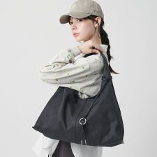 チャーム ショルダーバッグ