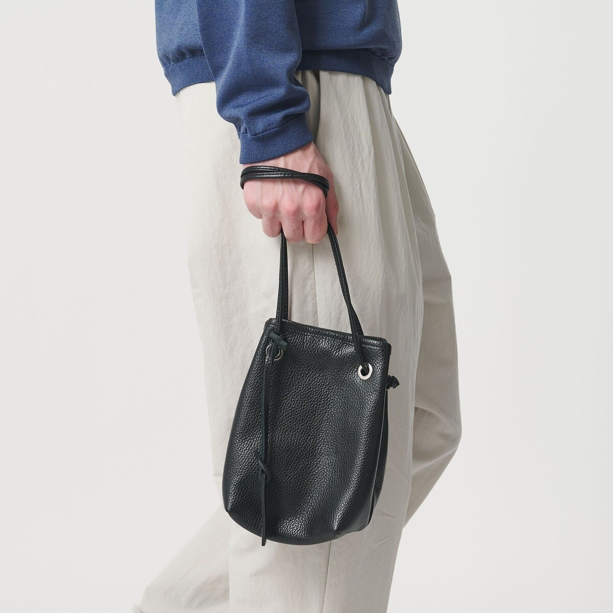 Drape Bag Series” ハンギング ポーチ | ビューティー＆ユース