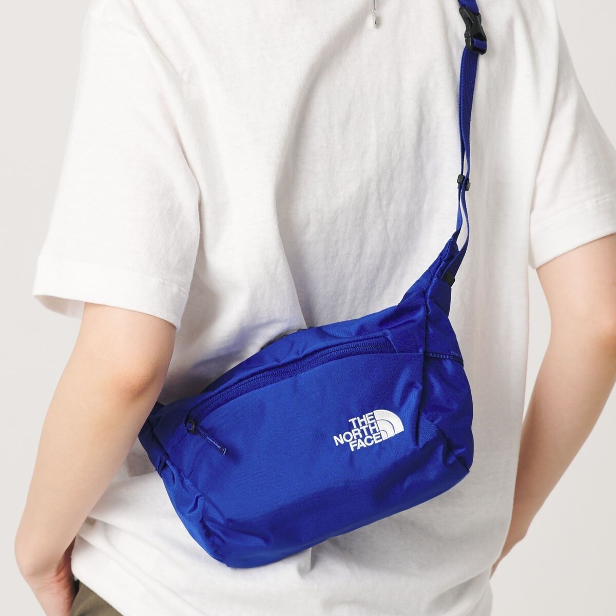 [�}���C]��THE NORTH FACE���J�y�� 2/�V�����_�[�o�b�O/�r���[�e�B�[�����[�X ���i�C�e�b�h�A���[�Y�iBEAUTY&YOUTH�j COBALT