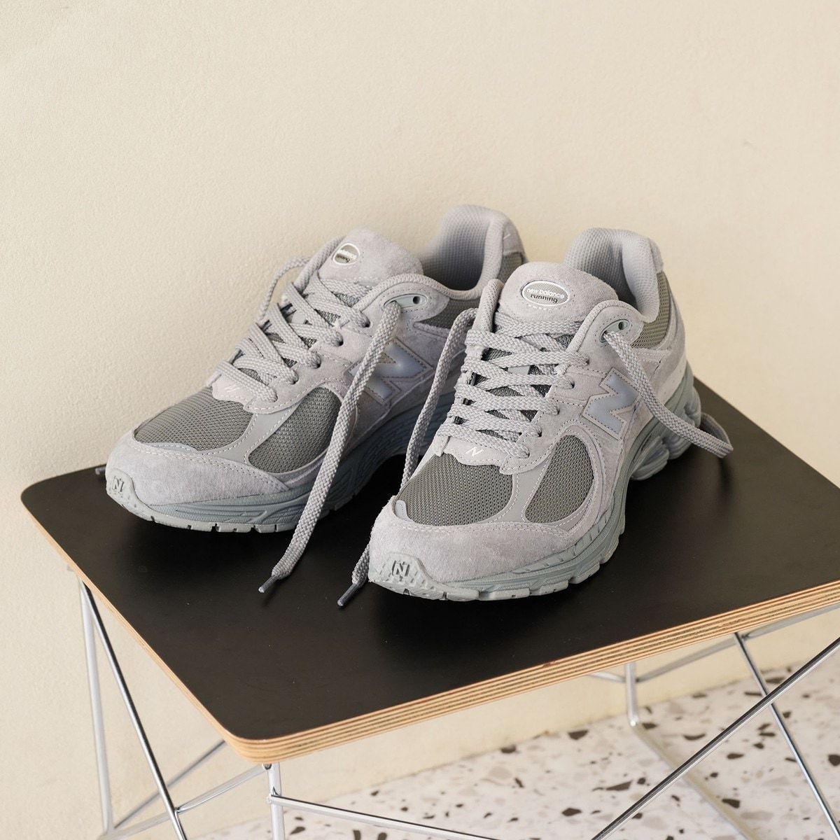 [�}���C]��New Balance��U2002 �X�j�[�J�[/�r���[�e�B�[�����[�X ���i�C�e�b�h�A���[�Y�iBEAUTY&YOUTH�j DK.GRAY