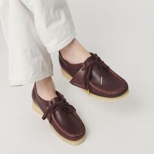 ＜Clarks Originals＞レザー ワラビーブーツ ブラウン