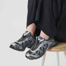 ＜Salomon＞XT-WHISPER スニーカー