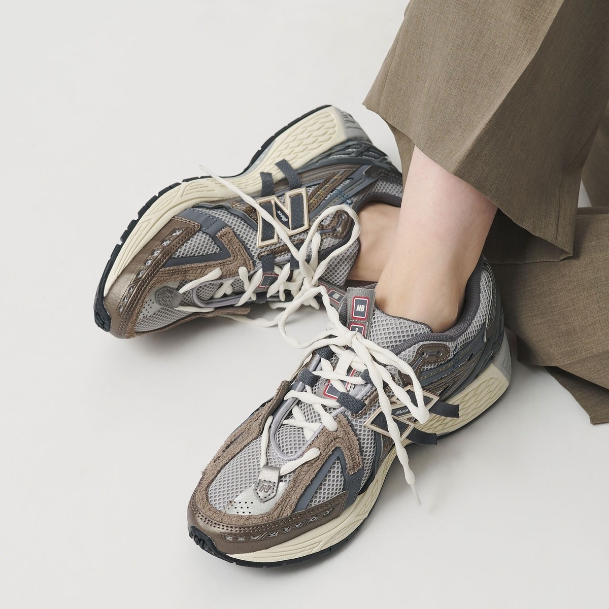 [�}���C]��New Balance��1906 �X�j�[�J�[/�r���[�e�B�[�����[�X ���i�C�e�b�h�A���[�Y�iBEAUTY&YOUTH�j MOCA