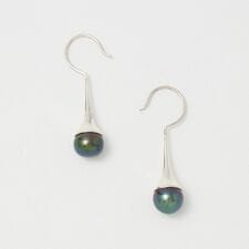 ＜BAITS＞淡水パール ブラック スウィング ピアス
