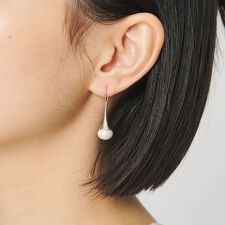 ＜BAITS＞淡水パール スウィング ピアス