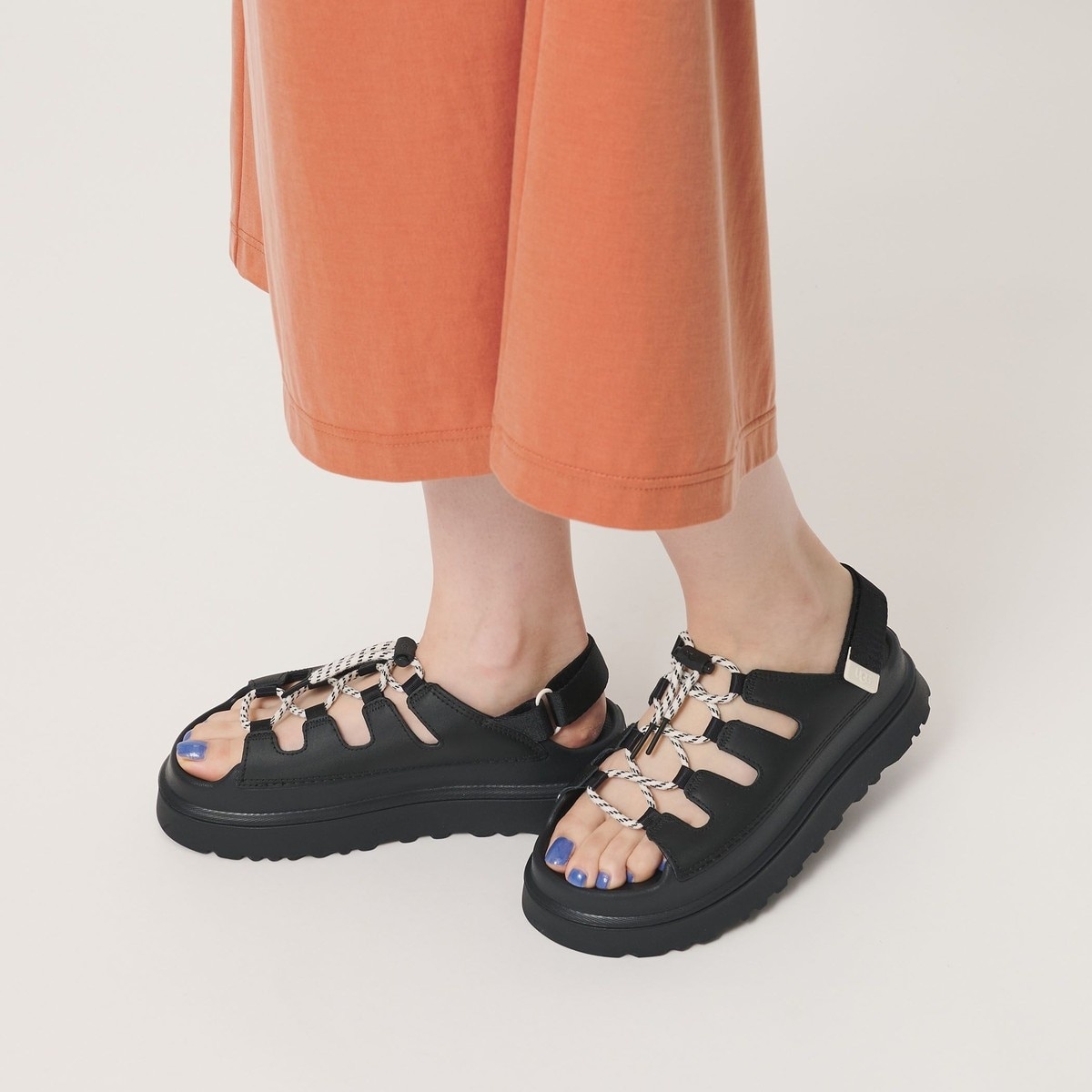 <UGG>ゴールデングロー　トグル♪24cm38！ UGG＞ゴールデン グロウ トグル サンダル | ビューティー＆ユース