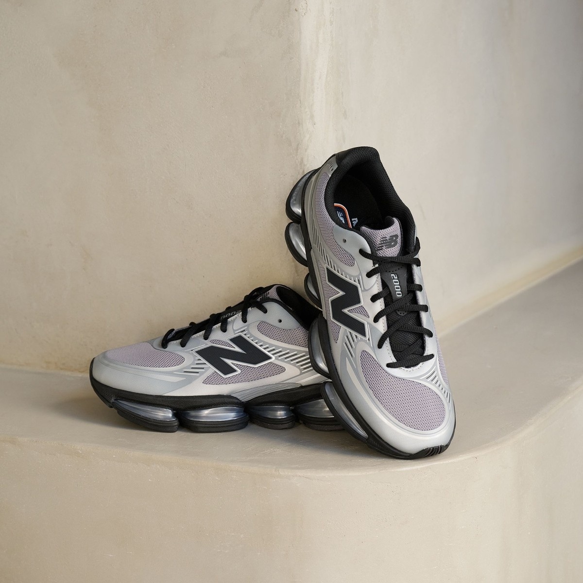 [�}���C]��New Balance��U2000 6OU �X�j�[�J�[/�r���[�e�B�[�����[�X ���i�C�e�b�h�A���[�Y�iBEAUTY&YOUTH�j SILVER