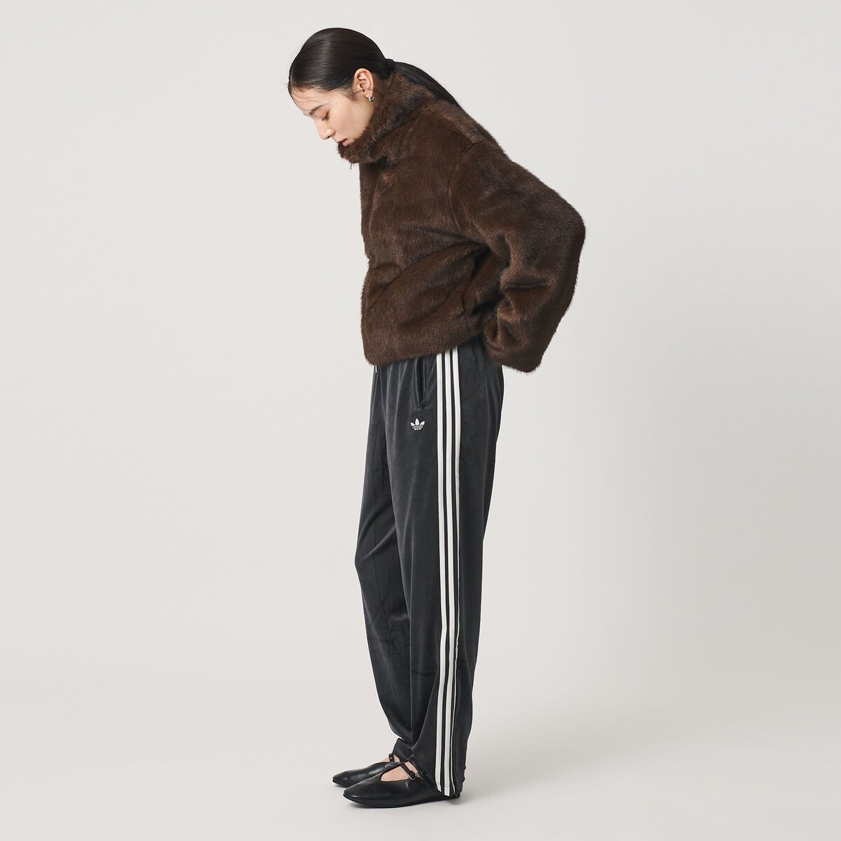 adidas Originals＞ファイヤーバード ベロアトラックパンツ